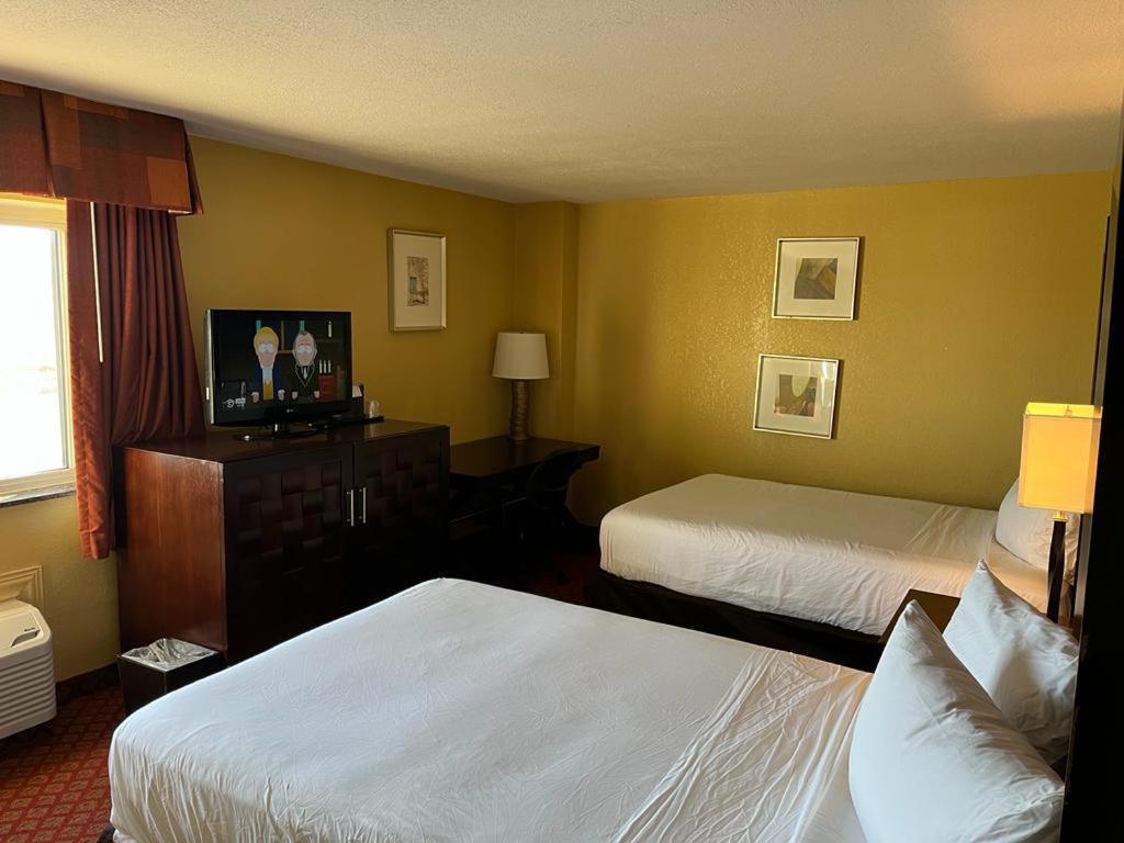 Hutchi Bell Otel South Hutchinson Dış mekan fotoğraf